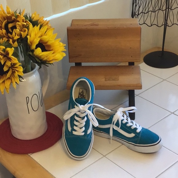 ‘Vans’ Old Skool Canvas/Suede Low Top Sneakers - Picture 2 of 8